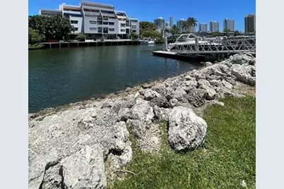 400  Kings Point Dr, Unit #1027, Sunny Isles Beach, FL 33160 - Photo 45