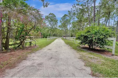 12168  148th Rd N, Palm Beach Gardens, FL 33418 - Photo 3