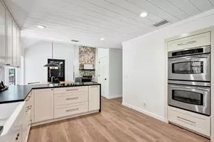 12168 148th Rd N, Palm Beach Gardens, FL 33418 - Photo 23