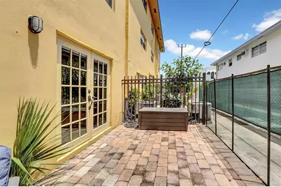 744 NE 14th Ave, Unit #4, Fort Lauderdale, FL 33304 - Photo 37