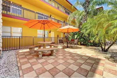 744 NE 14th Ave, Unit #4, Fort Lauderdale, FL 33304 - Photo 11