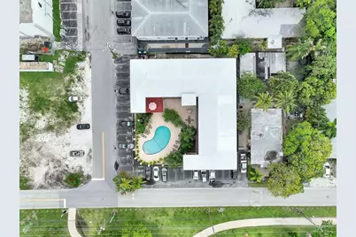 744 NE 14th Ave, Unit #4, Fort Lauderdale, FL 33304 - Photo 5