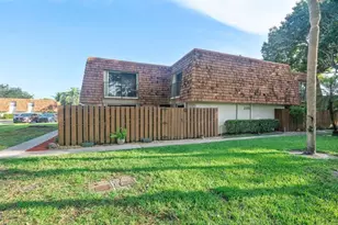 2171 SW 90th Ave, Davie, FL 33324 - Photo 5