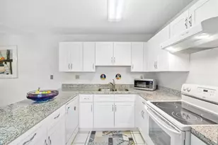 2171 SW 90th Ave, Davie, FL 33324 - Photo 11