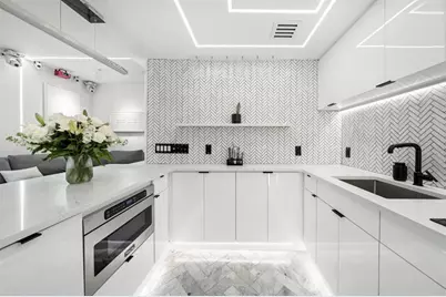 124  11th St, Miami Beach, FL 33139 - Photo 25