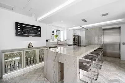 124  11th St, Miami Beach, FL 33139 - Photo 11