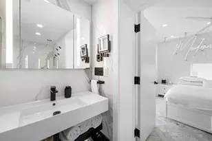 124 11th St, Miami Beach, FL 33139 - Photo 3