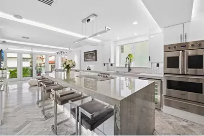 124  11th St, Miami Beach, FL 33139 - Photo 13