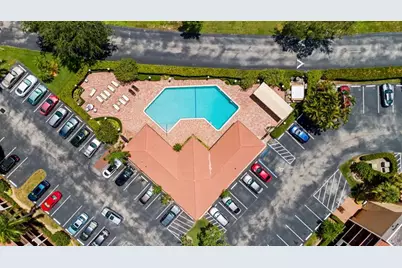 5836  Coral Lake Dr, Unit #312, Margate, FL 33063 - Photo 9