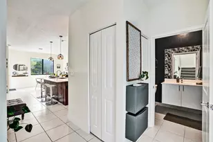 8001 NW 41st St, Doral, FL 33166 - Photo 11