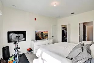 8001 NW 41st St, Doral, FL 33166 - Photo 39