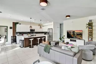 8001 NW 41st St, Doral, FL 33166 - Photo 15