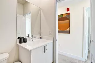 8001 NW 41st St, Doral, FL 33166 - Photo 31