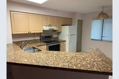 2205 S Cypress Bend Dr, Unit #307, Pompano Beach, FL 33069 - Photo 3