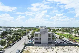 3000 E Oakland Park Blvd, Fort Lauderdale, FL 33306 - Photo 3