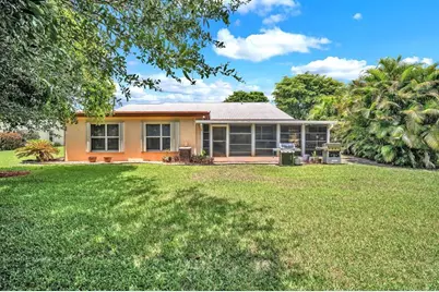 6104  Rainbow Cir, Greenacres, FL 33463 - Photo 5