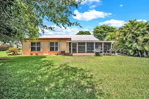 6104 Rainbow Cir, Greenacres, FL 33463 - Photo 5