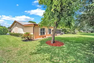 6104 Rainbow Cir, Greenacres, FL 33463 - Photo 7