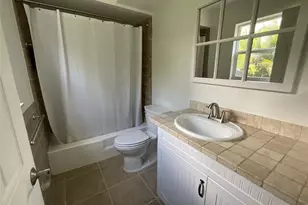 2424 NE 9th St, Fort Lauderdale, FL 33304 - Photo 9