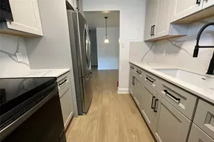 2424 NE 9th St, Fort Lauderdale, FL 33304 - Photo 3