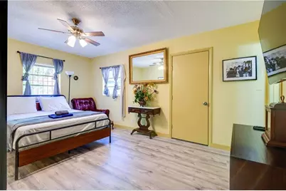 1870 NW 19th St #Back, Miami, FL 33125 - Photo 9