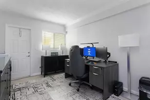 2660 NE 8th Ave, Wilton Manors, FL 33334 - Photo 11