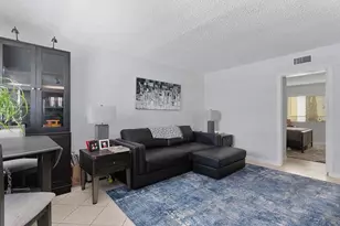 2660 NE 8th Ave, Wilton Manors, FL 33334 - Photo 3