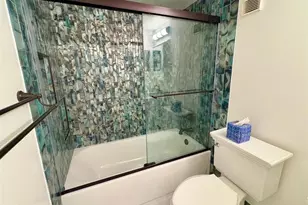 2112 S Cypress Bend Dr, Pompano Beach, FL 33069 - Photo 19