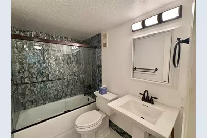 2112 S Cypress Bend Dr, Unit #203, Pompano Beach, FL 33069 - Photo 17