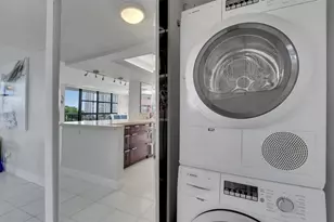 600 Parkview Dr, Hallandale Beach, FL 33009 - Photo 17