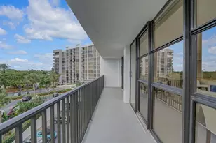 600 Parkview Dr, Hallandale Beach, FL 33009 - Photo 29