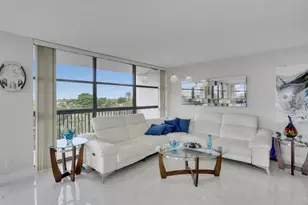 600 Parkview Dr, Hallandale Beach, FL 33009 - Photo 9