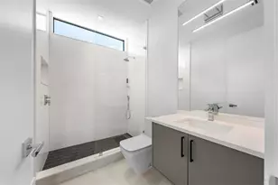 2500 Middle River Dr, Fort Lauderdale, FL 33305 - Photo 49