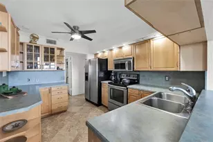 105 Lake Emerald Dr, Oakland Park, FL 33309 - Photo 15