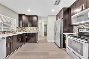 8695 NW 28th Dr, Coral Springs, FL 33065 - Photo 21