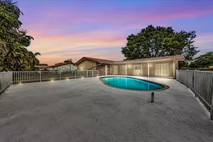 8695 NW 28th Dr, Coral Springs, FL 33065 - Photo 3