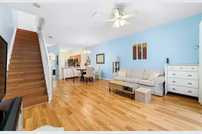 8888 N Isles Cr, Tamarac, FL 33321 - Photo 13