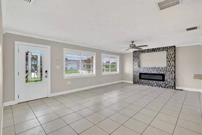 143 SW Grove Ave, Port Saint Lucie, FL 34983 - Photo 3