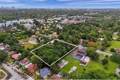 453 NE 154th St, Miami, FL 33162 - Photo 9