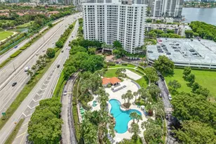 3300 NE 192nd St Unit, Miami, FL 33180 - Photo 9