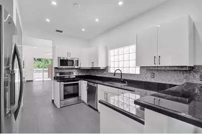 1251  Hayes, Hollywood, FL 33019 - Photo 31