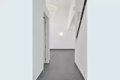 1251  Hayes, Hollywood, FL 33019 - Photo 5