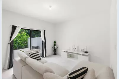 20350 NW 6th Pl, Unit #20350, Miami, FL 33169 - Photo 17