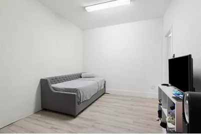 20350 NW 6th Pl, Unit #20350, Miami, FL 33169 - Photo 13