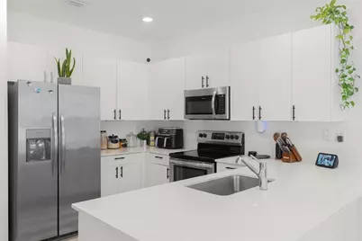 20350 NW 6th Pl, Unit #20350, Miami, FL 33169 - Photo 5