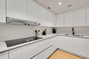 2301 Collins Ave, Miami Beach, FL 33139 - Photo 11