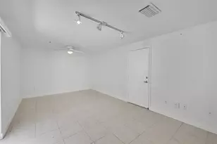 453 NE 1st St, Pompano Beach, FL 33060 - Photo 7