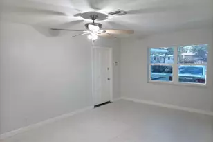 4000 NW Woodside Dr, Coral Springs, FL 33065 - Photo 3