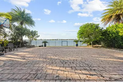 9725  Blue Isle Bay, Parkland, FL 33076 - Photo 13