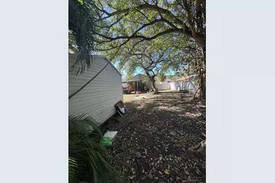 4133 NW 22nd Ct, Miami, FL 33142 - Photo 5